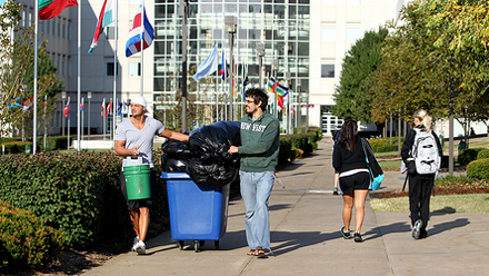 Students pick up recycling