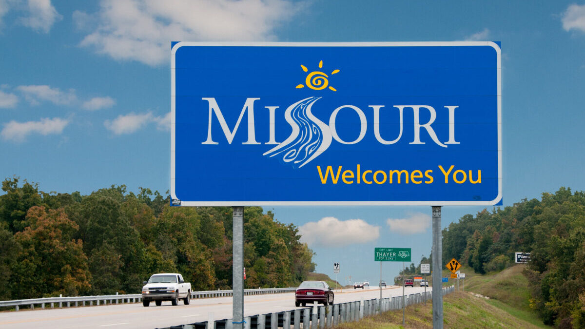 Missouri Welcome Sign.